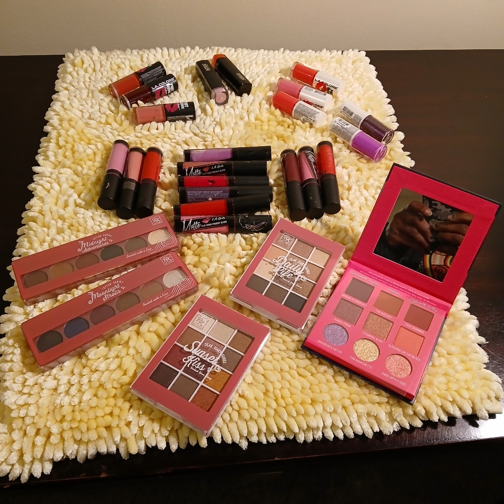 Lipgloss & Eyeshadow